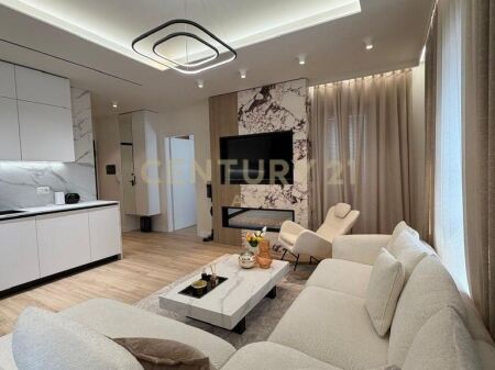 Shitet super apartament 1+1 tek Zogu i Zi!