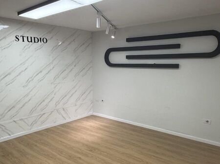 Qera | Ambjent Biznesi | Mine Peza | 550 €/muaj