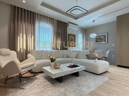 Apartament 1+1 per shitje te Zogu i Zi