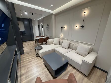 🏡 Jepet me qira apartament super luksoz 📍 Tirana Garden Building, 21 Dhjetori  🏢 Kati 12 (me 2 ashensorë) ✨ Standarde të larta dhe komoditet maksimal  💶 Çmimi: 900€/muaj  