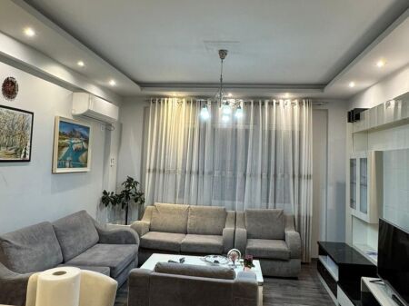 In vendita 2+1+2, super Vista, lago di Tirana