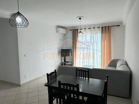 Shitet, Apartament 2+1, Pallatet Romario, Unaza e Re