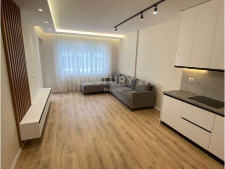 Appartamento 2+1 in vendita a Univers City.