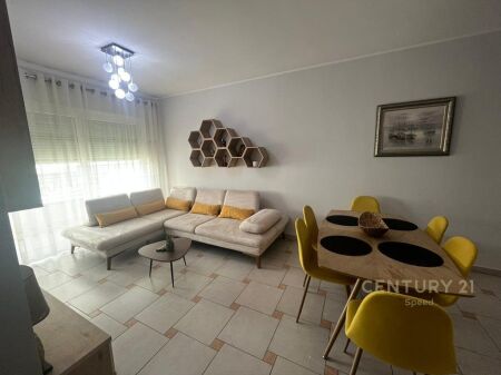 Apartament 2+1 me qira tek 5 Maj!!