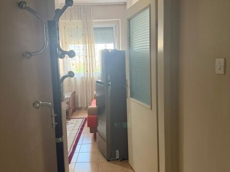 Tirane, monolocale 1+1 in affitto, 2° piano, 30 m² 400 € (Via Irfan Tomini)