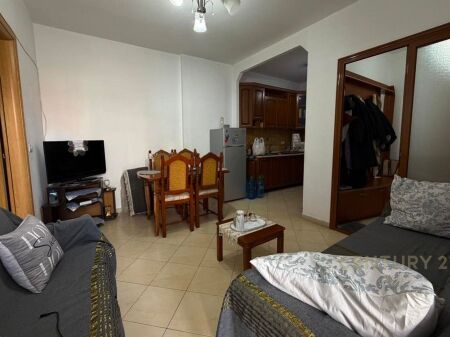 Apartament 1+1 ne shitje ne Astir, prane Ozon