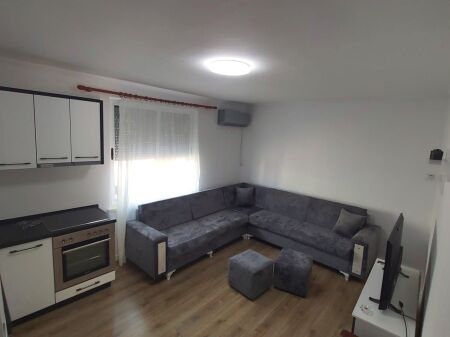 Super appartamento 2+1 presso il camino (congresso di Manastir)