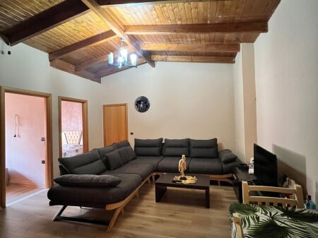 Vendesi in vendita 2 appartamenti presso il Comune di Parigi