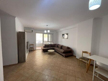 Appartamento 2+1 in affitto ad Astir