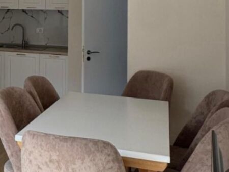 APARTAMENT 1+1. 35000 LEKE ASTIR,BAR XHAMERO.
