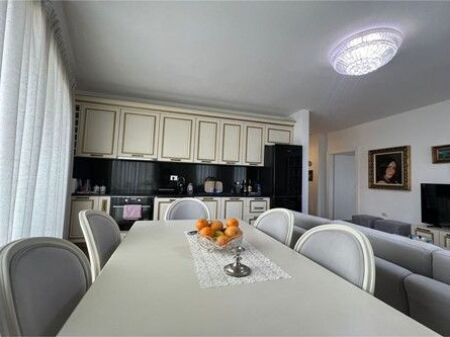 Super apartament 2+1 per qira tek Rruga e Elbasanit