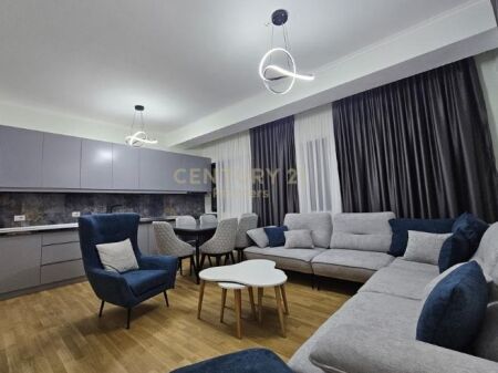 Affittiamo appartamento 2+1 con veranda