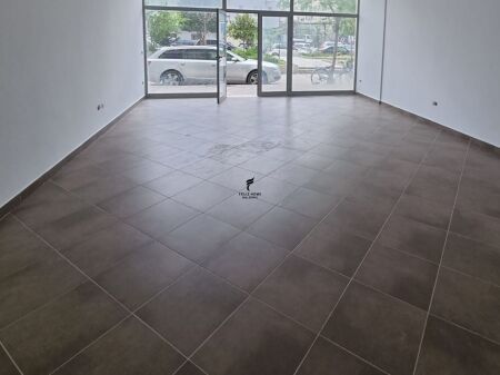 SHOP FOR RENT 52 M2 ASTIR 40,000 LEKE FH-69414