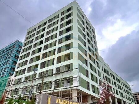 Shitet, Apartament 2+1+2, Rezidenca Splendor, Tiranë.