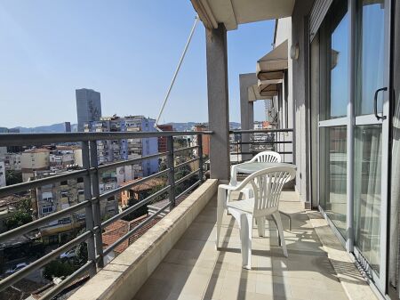 Jepet Me Qera Apartament 1+1+1 Ballkon