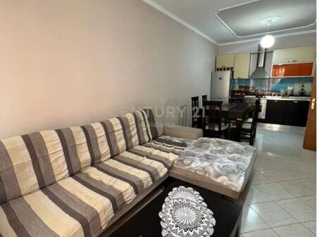 Apartament 2+1 Me Qira në Plazh-Durres !