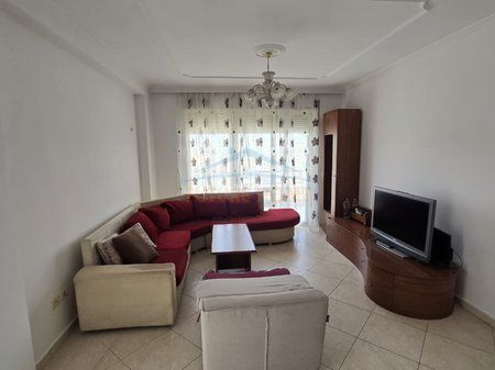 Qera , Apartament 3+1+2 , Misto Mame , Yzberisht