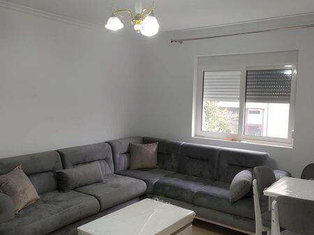 Disponojme Apartament 1+1 me qira – Oxhaku - kati i 3!