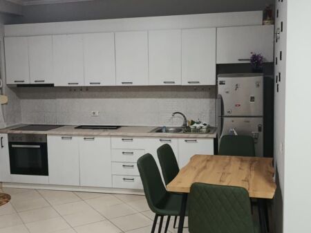 Apartament 2+1 me qera, Rruga 4 Deshmoret
