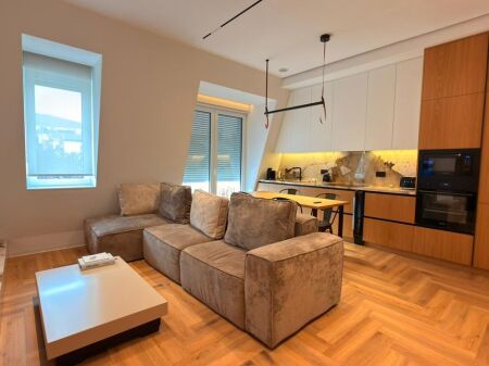 Appartamento di Lusso 2+1+ Posto Auto in TEG