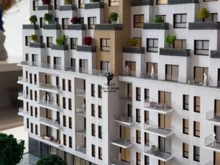 SHITET APARTAMENT 1+1 BRRYLI 218.660 EURO FH-69455