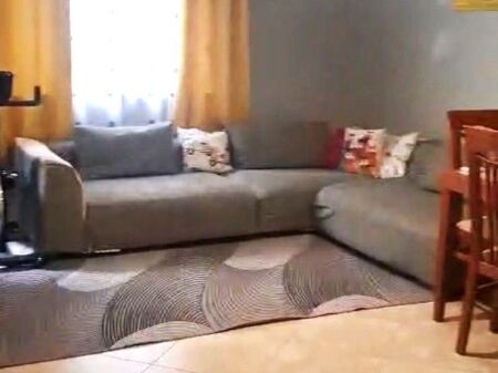 🏢Lago Secco, vicino a Queen’s Coffee, si affitta appartamento 2+1 arredato. 60.000 Leke    