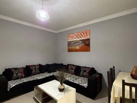 🏠AFFITTASI Ingresso 1+1 in Villa privata 📍Ex Venue/Xhamllik 💶Prezzo: 40.000 Leke/Mese