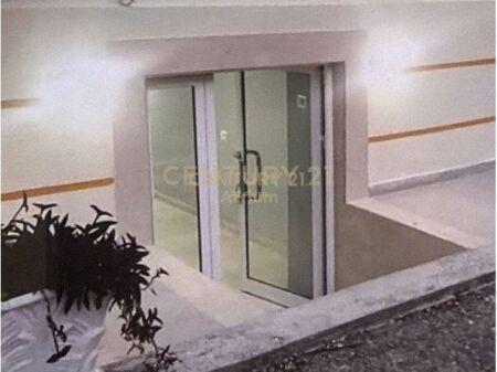 jepet me qera ambjent te ish Expozita 42