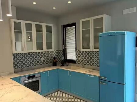 SHITET VILE 2 KATESHE PRANE PISHAVE QERRET, GOLEM