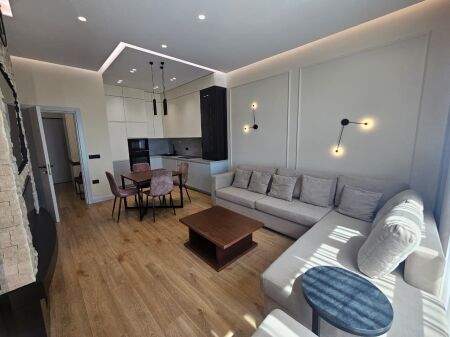 Apartament 1+1 per qera tek Square 21!