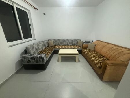 Affitto | Shtëpi private 2 + 1 | Kinostudio | 370 €/mese