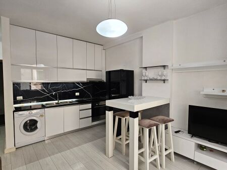 Shitet  Garzonjere e investuar totalisht nga e para KODRA DIELLIT  33m2 | çmimi  69,500/euro 📍*Eleonora  pranë Xhangollit  