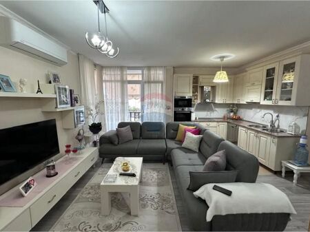 Shitet Apartament 2+1+2 te Kopeshti Botanik