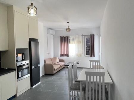 Appartamento 1+1 in affitto in Via Dibra a Tirana