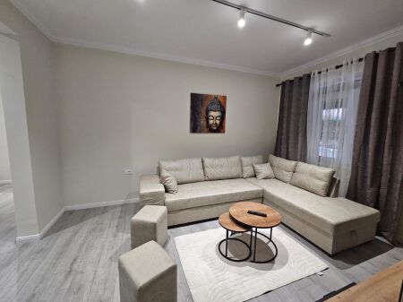Apartament 2+1 per qera tek Garda!