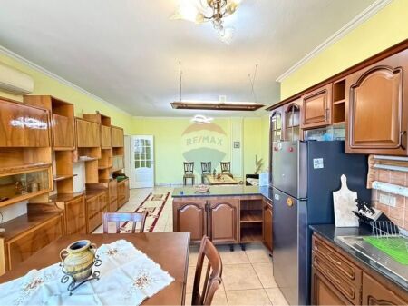 Apartment for sale near the New Bazaar