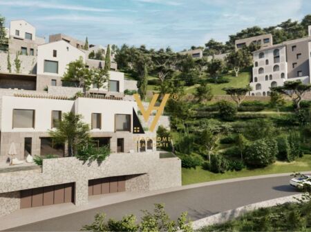 SHITET VILE MODERNE TRE KATESHE NE FOLIE VILLAGE, JALE