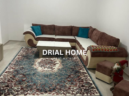 Apartament me qera 1+1