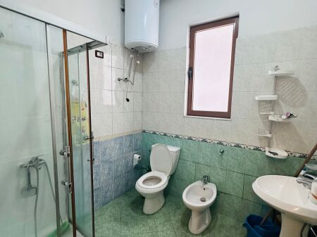 Jepet Me Qera Apartament 1+1+1 Ballkon