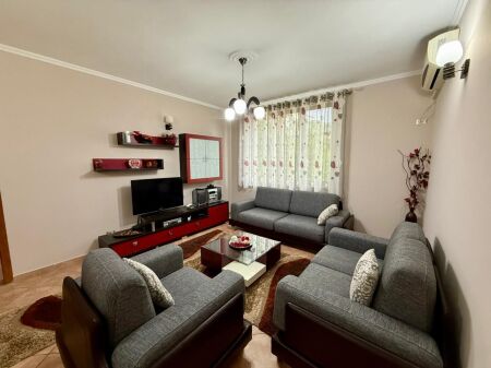 📣 RENT Apartment 2+1+2 With Balcony 📍 "Kavajes" Street, Opposite the Mosque ✨💶 Price 70,000 Leke/Month