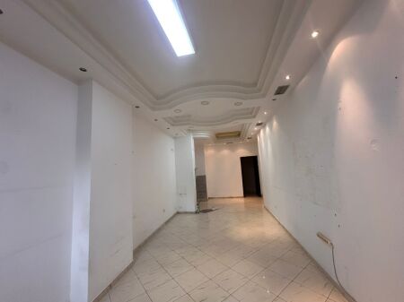 Dyqan per qira , Qender 550Eur