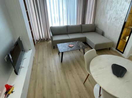 🏡 Appartamento 1+1 + Posto Auto in Affitto – Bulevardi i Ri (Via Karl Gega) 📍