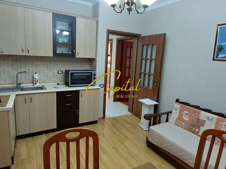 APARTAMENT ME QIRA 1+1 PAZARI I RI 40.000 LEKE