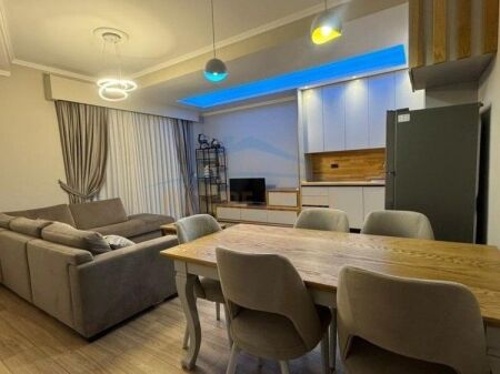 Qera, Apartament 2+1+2+Post Parkimi , Jordan Misja , Tirane