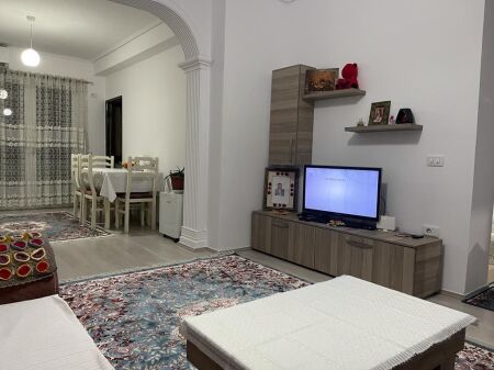 Apartament me qera 1+1 - 📍Vasil Shanto, prane universitetit Mesdhetar