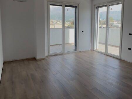Shitet Apartament 2+1+2 , Ali Dem