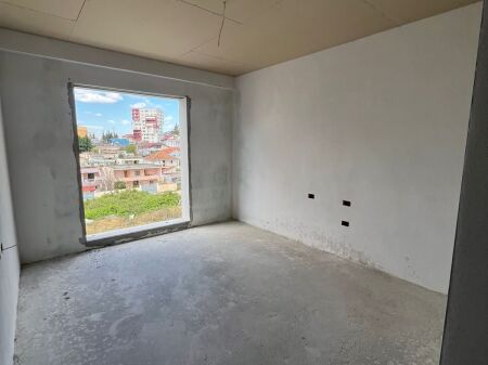 OCCASIONE – Vendesi Appartamento 1+1, Porcelan | vicino alla Rotonda di Klanit