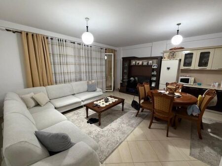 Shitet 1+1 te Gener 2 ne rrugen “Jordan Misja”.