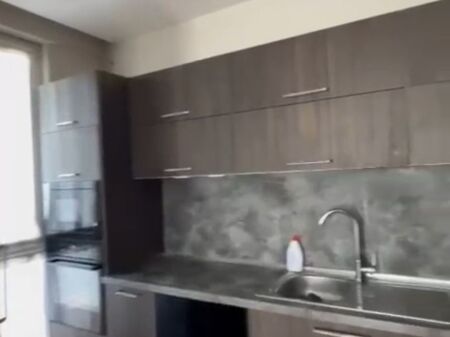 Fusha aviacionit , 3+1+verande per qera