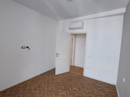 Office for rent at the Paris Municipality